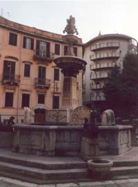 Fontana Falconieri nella zona di Fondo Basico accanto al Colle Sacro della Caperrina.
