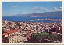Foto panoramica di una parte della citt.
