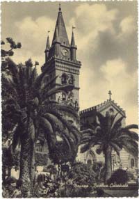 Un meraviglioso scorcio del Duomo con il suo prestigioso campanile.