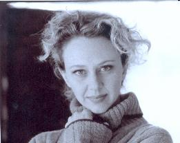 Monica Dugo  nata a Messina attrice di talento  famosa sia come attrice di teatro che cinematografica che di televisione. 